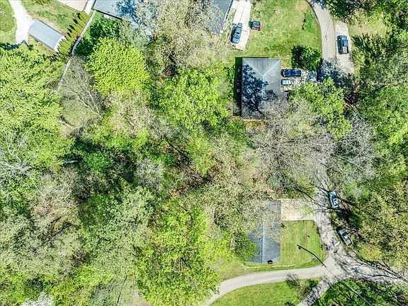 3rd image of 593 Ross Rd SE