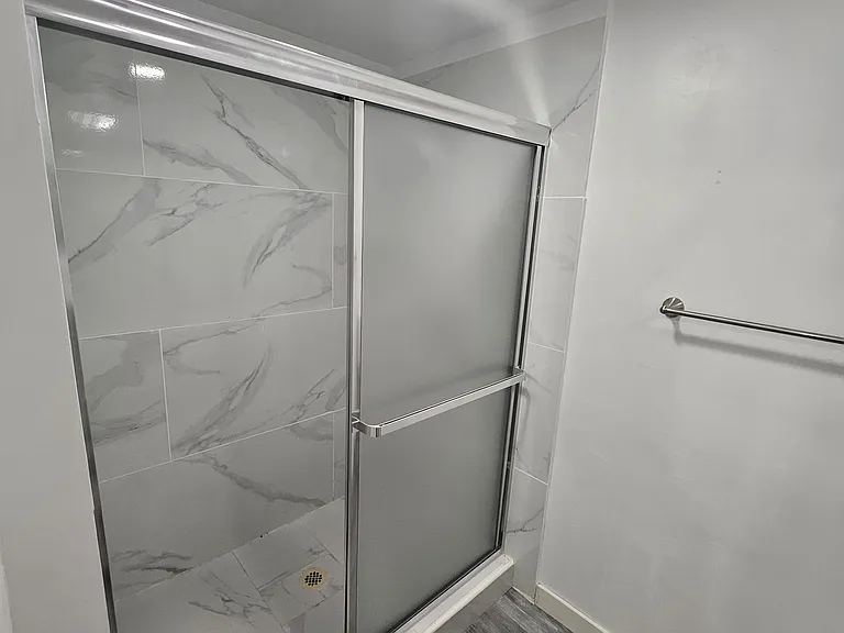 325 N Normandie Ave — Photo 9