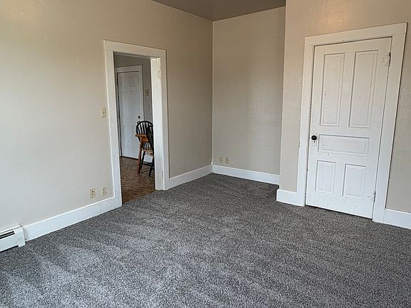 4th image of 595 S Saint Marys St #3