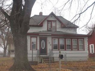 109 E Adams St, Arlington, MN 55307