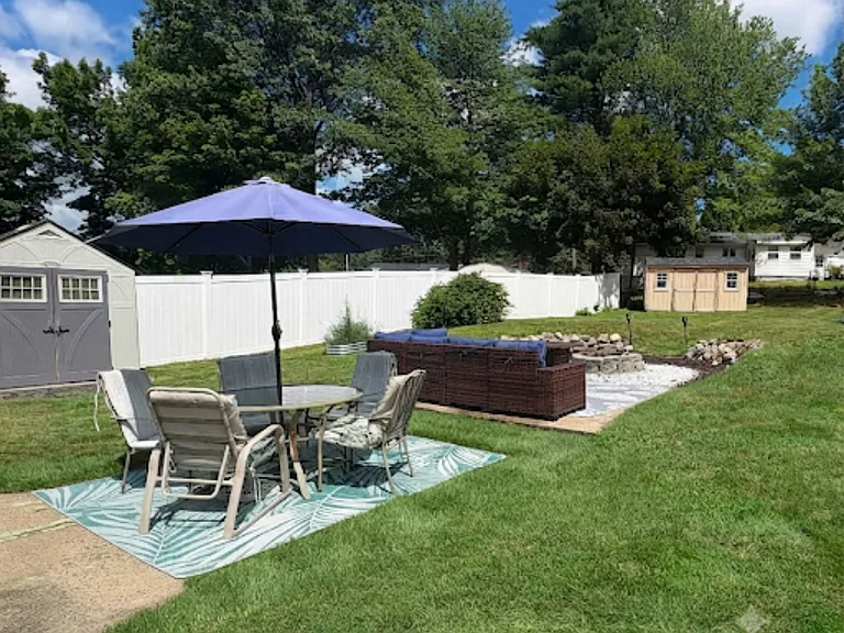 83 Lucille St — Photo 12