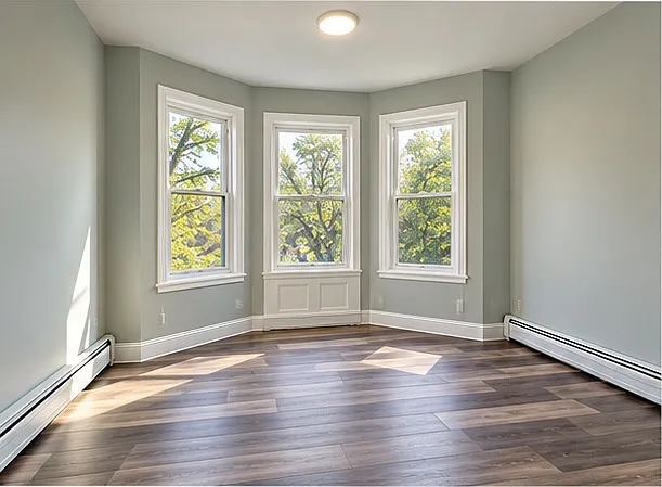 3 bed, 900 sqft, $2,600 — Photo 3
