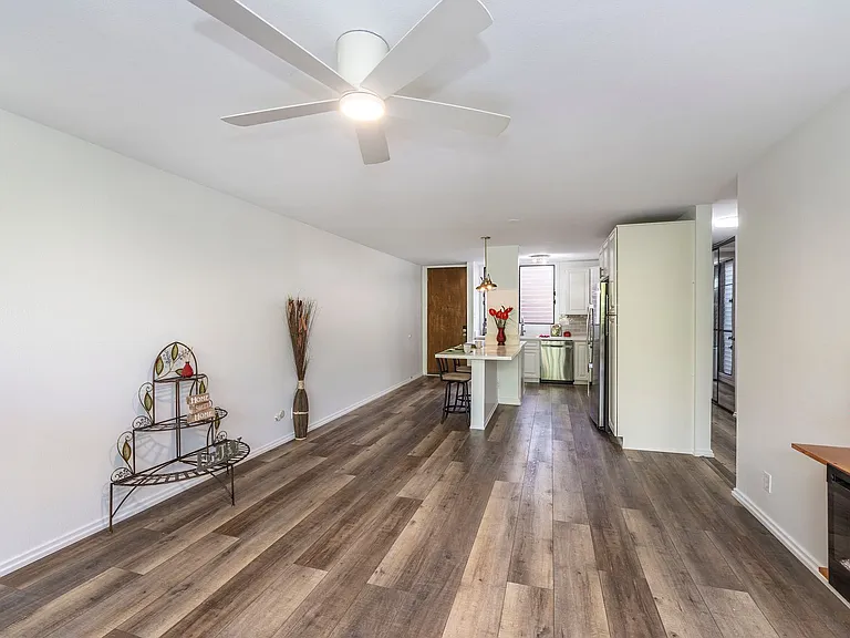 1015 Aoloa Pl #318 — Photo 4