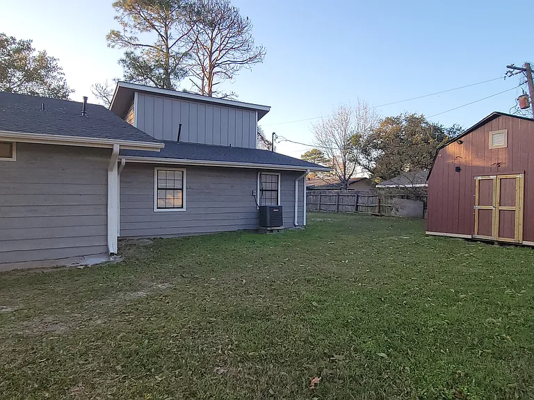 250 S Clover St — Photo 25