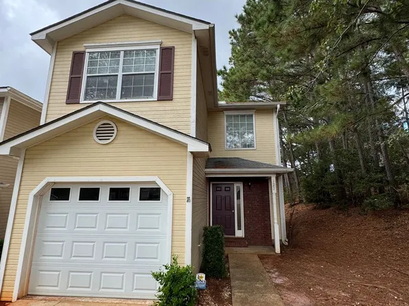 127 Pineridge Dr, Enterprise, AL 36330