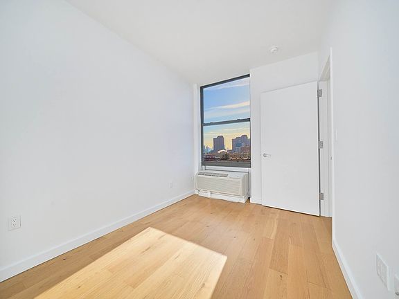 3rd image of 2338 2nd Ave #2D