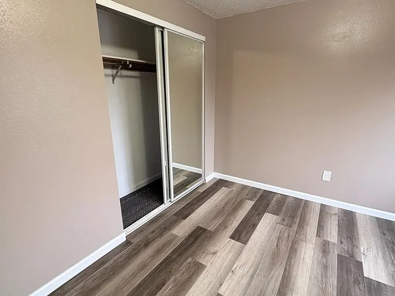1318 W Mallon Ave — Photo 7