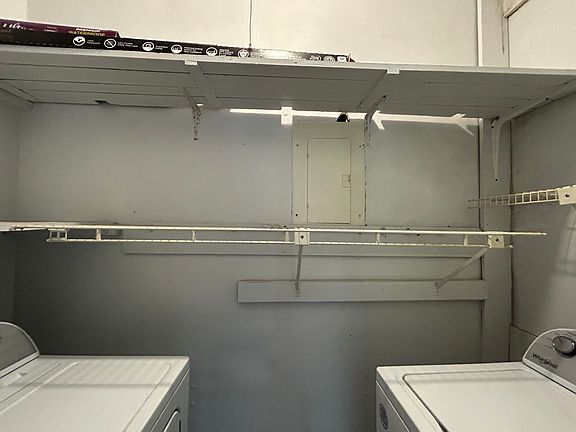 5th image of 8101 Tippin Ave APT J