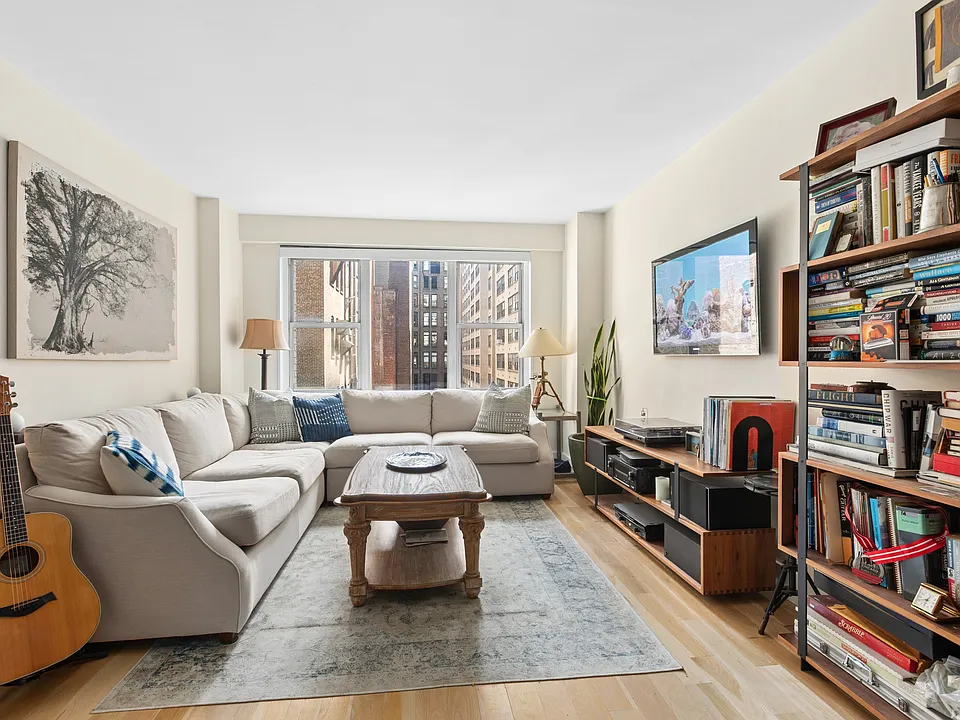 69 5th Ave