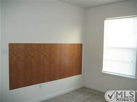 4th image of 180 Hilltop Dr #X