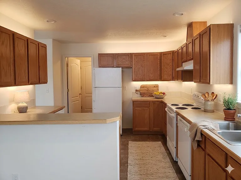 2130 S Dorothy Ave — Photo 3