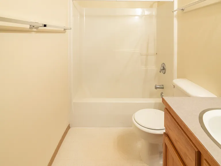 Michigan St. Townhomes — Photo 8