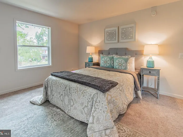 2024 Evansdale Dr — Photo 19