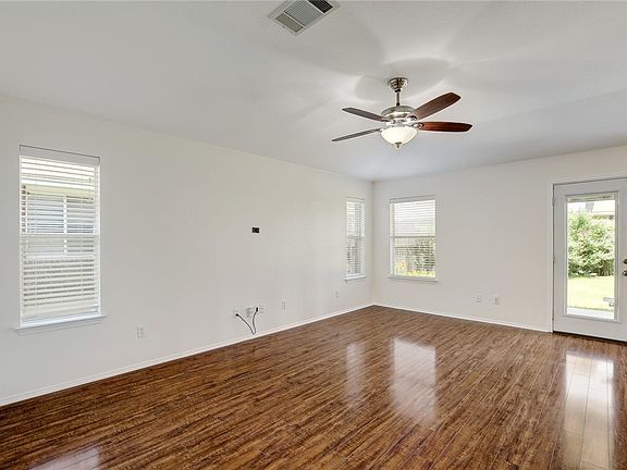 5th image of 12105 Verchota Dr