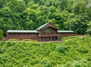 750 Bee Branch Rd, Bryson City, NC 28713