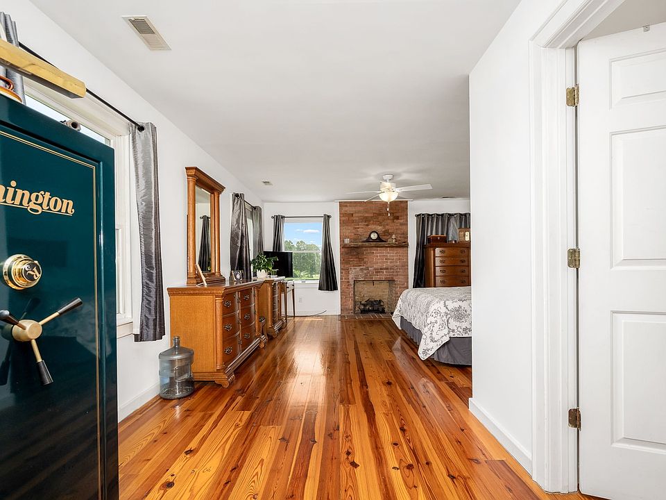 28th image of this home