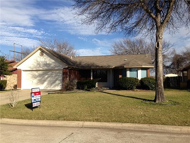 1st image of 2621 Ozark Dr