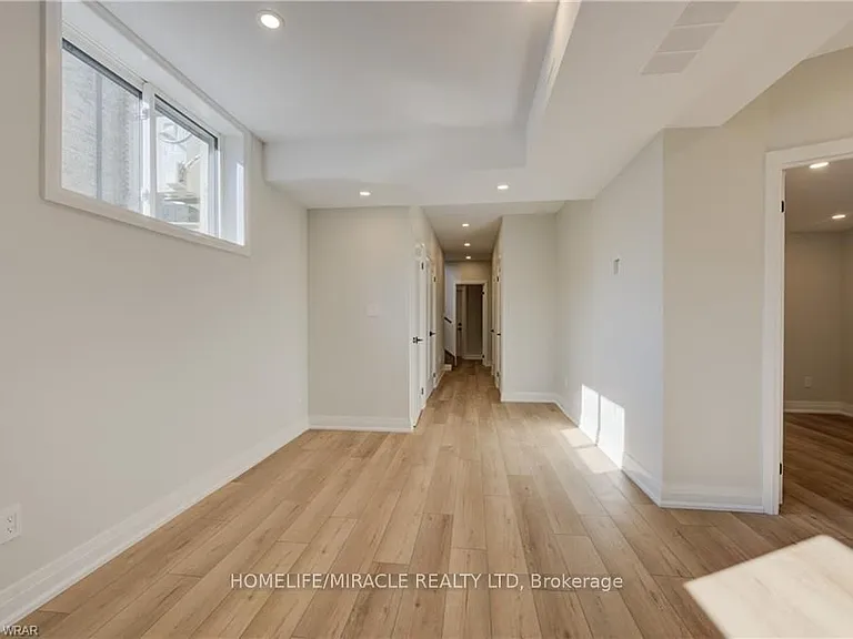 160 Weber St W #2 — Photo 7