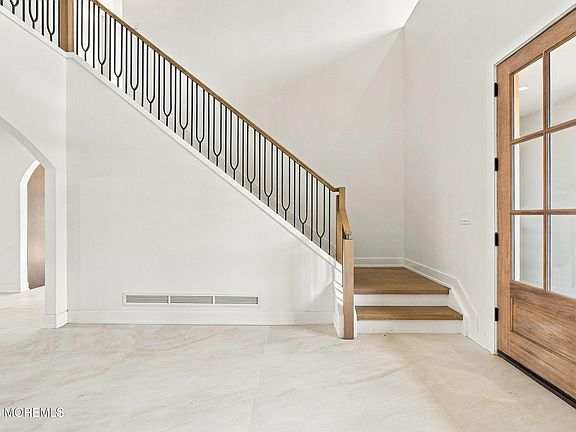 5th image of 38 Coolidge Place