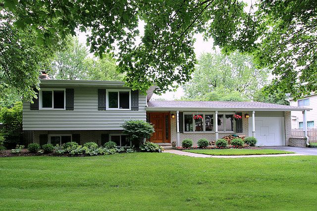 1st image of 939 Fairlawn Ave