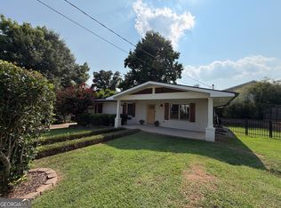 1 Alpine Dr, Newnan, GA 30263