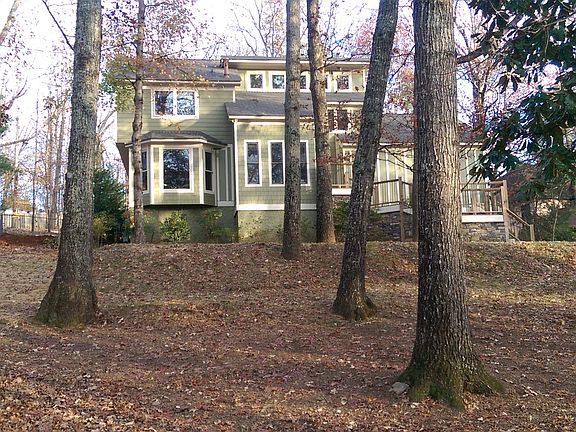 2nd image of 595 Lakeshore Dr
