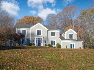 6 Lyndenwood Dr, Brookfield, CT 06804