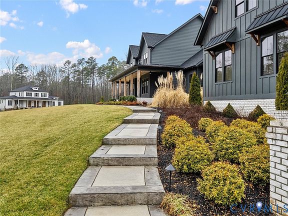 5th image of 977 Dover Branch Ln