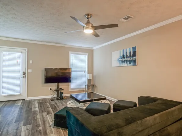 846 Park Pl NE, Conyers, GA
