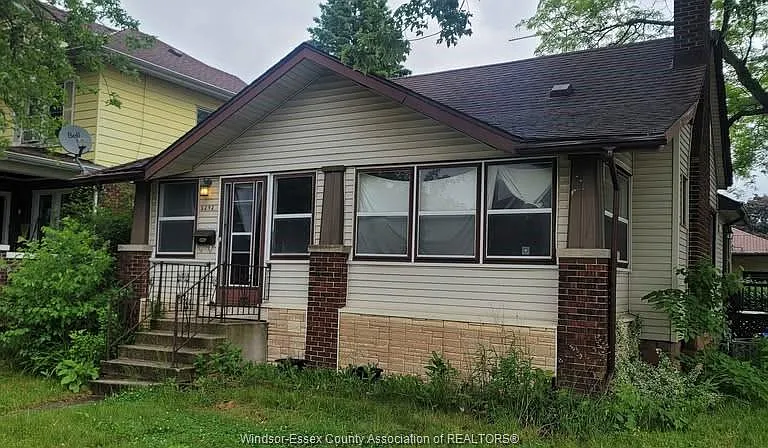 2292 Dougall Ave #UPPER — Photo 1