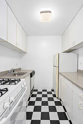 Sold by Compass | media 9