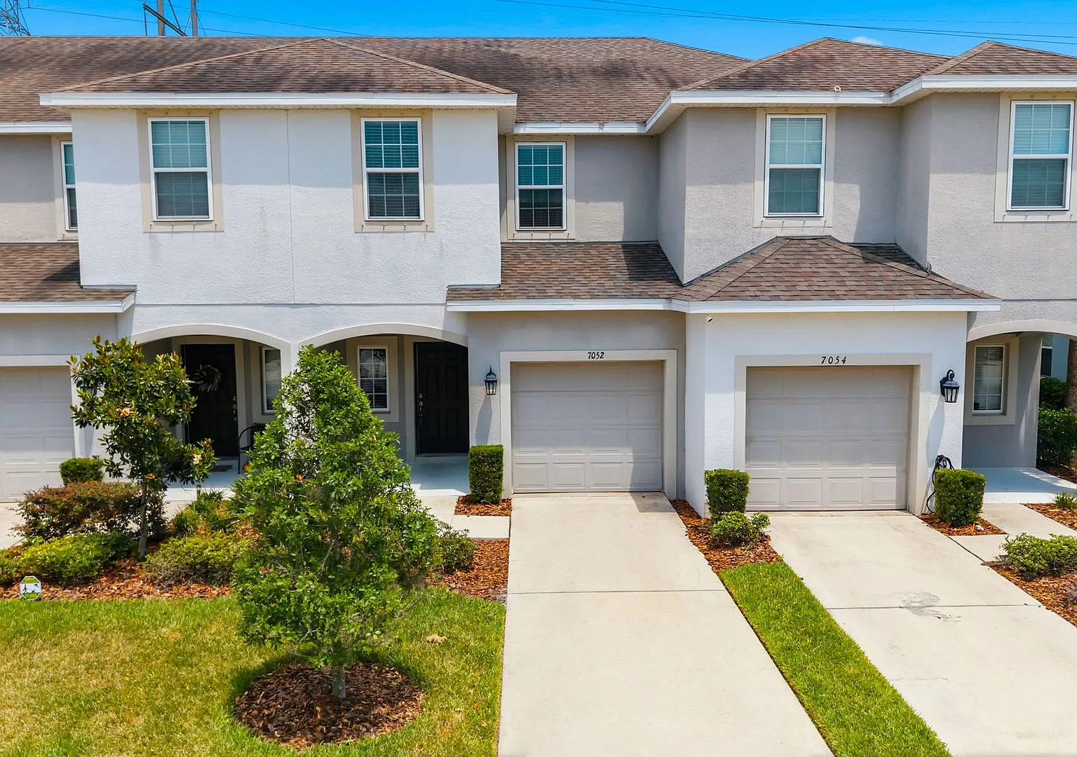 Townhome in Great Location! — Photo 2