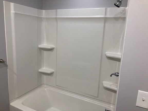 3rd image of 1649 Monter Ave