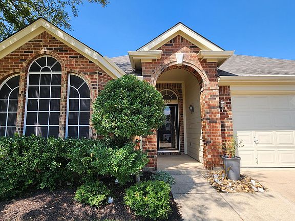 3rd image of 2105 Oak Park Dr