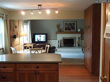 5th image of 31647 Newbury Dr