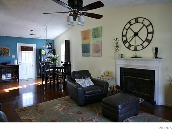 4th image of 2809 Laurelton Ct