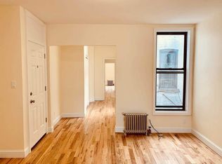 3424 42nd St APT 3L, Long Island City, NY 11101