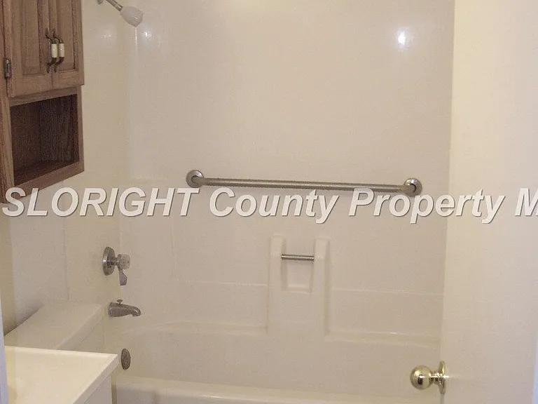 1705 Kings Dr — Photo 4