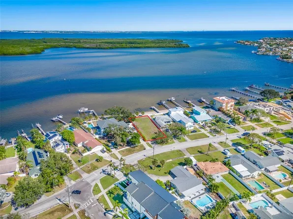 6043 Bayou Grande Blvd NE #14, Saint Petersburg, FL 33703
