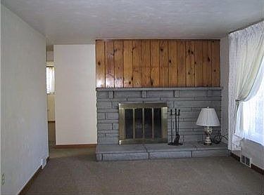 2nd image of 201 S Chapel Dr