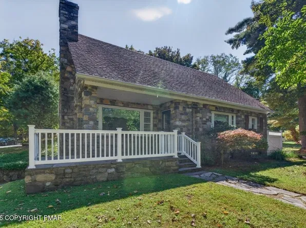 314 Upper Swiftwater Rd, Cresco, PA 18326