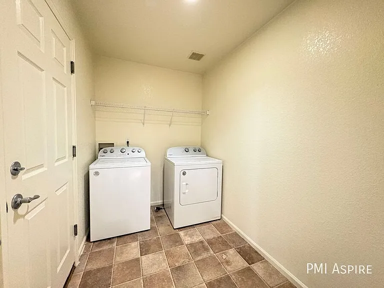10597 Butte Dr — Photo 12