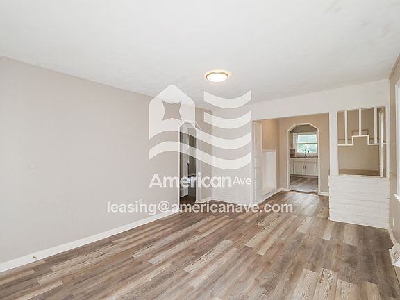 1506723_003_living_room_4.jpg