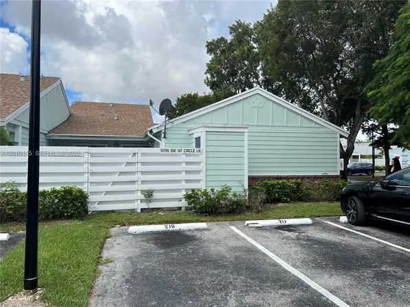 13795 SW 147th Circle Ln APT 1-12, Miami, FL 33186