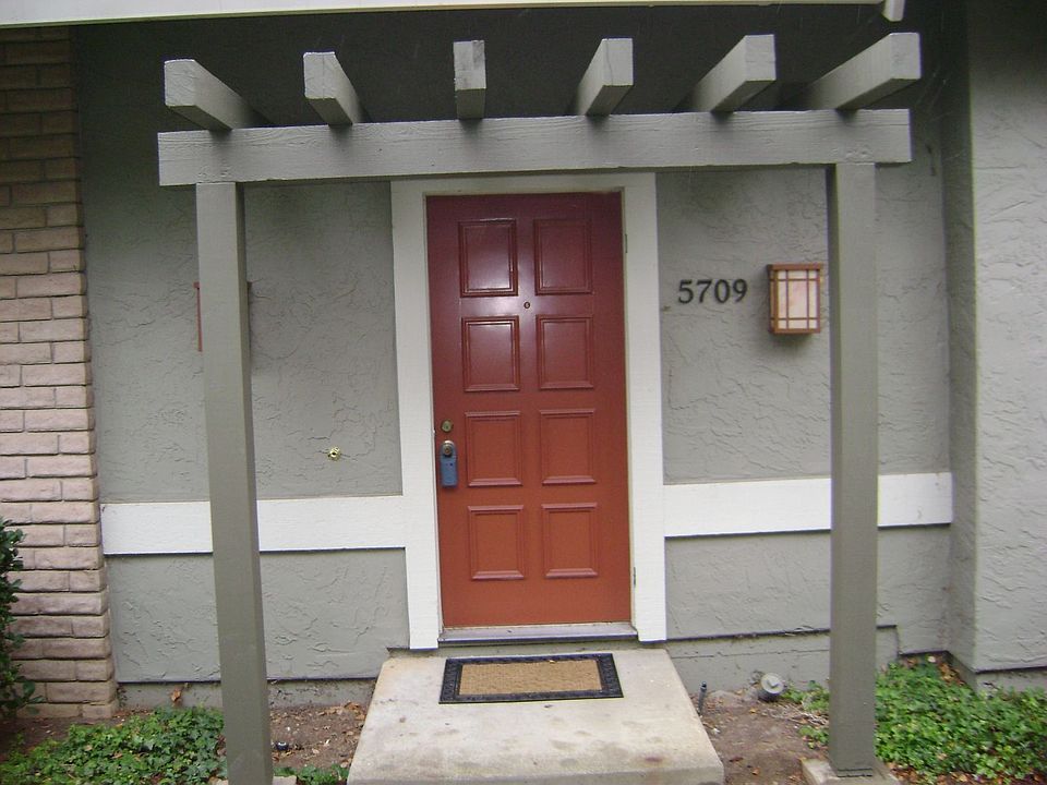 1st image of 5709 Seifert Ave