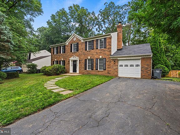 2nd image of 403 Autumn Olive Way