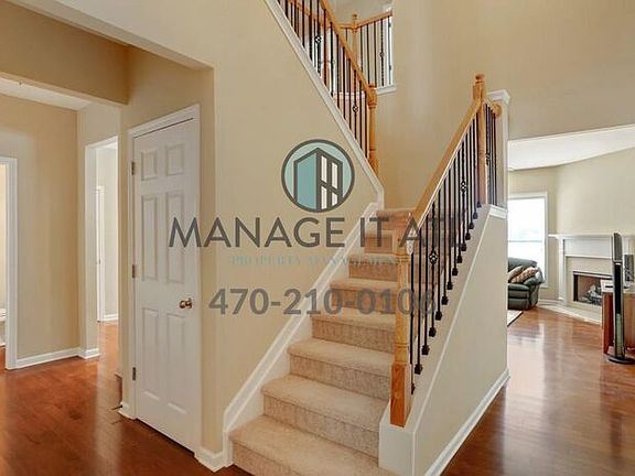 3rd image of 4890 Berkeley Glen Dr