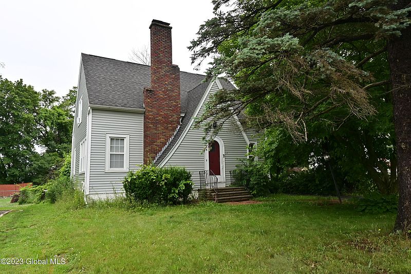 2nd image of 12 Magee Drive