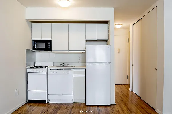 Rented by Town Residential | media 2