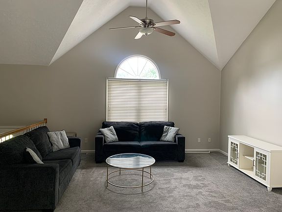 3rd image of 516 Bent Oak Ct